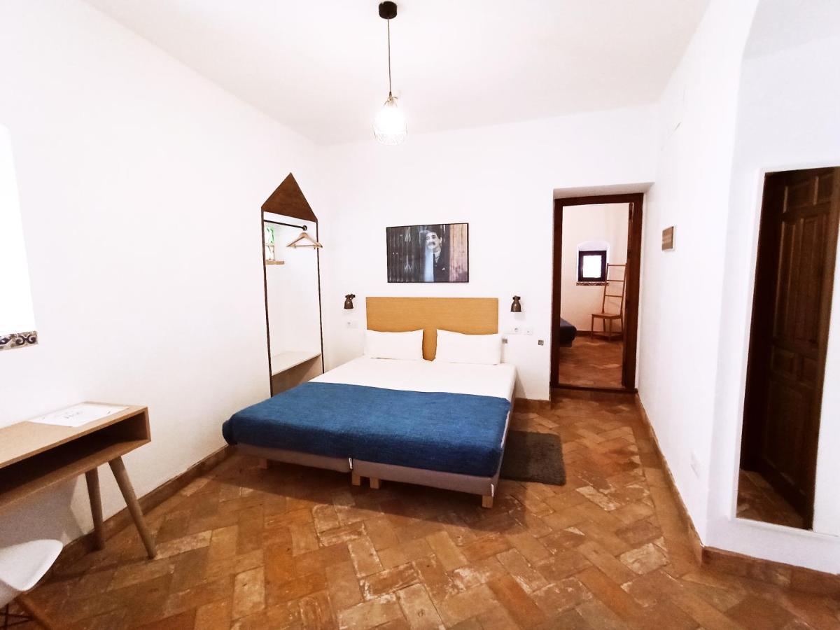 Frenteabastos Suites Cafe Hostal & Apartments 카르모나 외부 사진