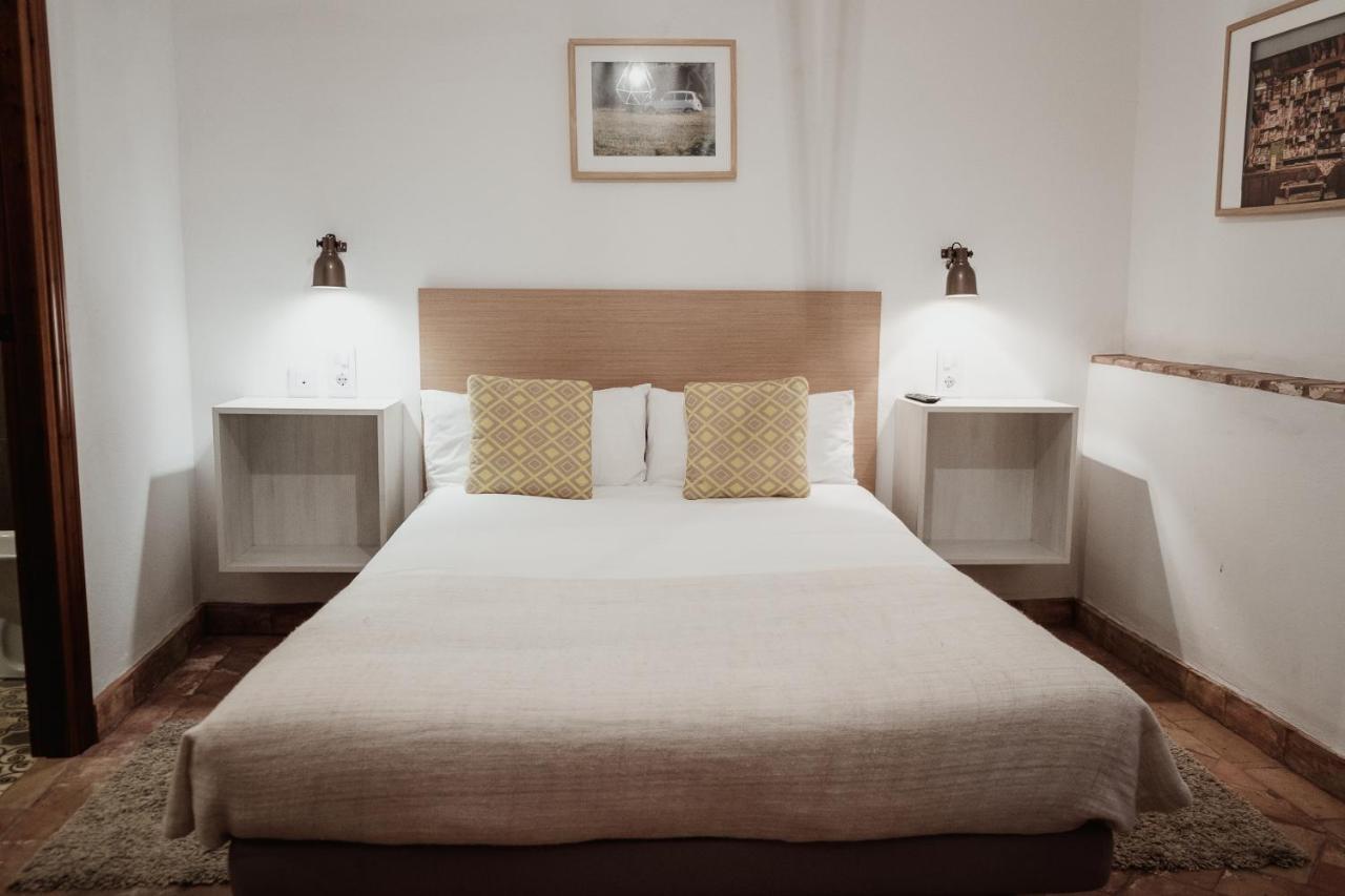 Frenteabastos Suites Cafe Hostal & Apartments 카르모나 외부 사진
