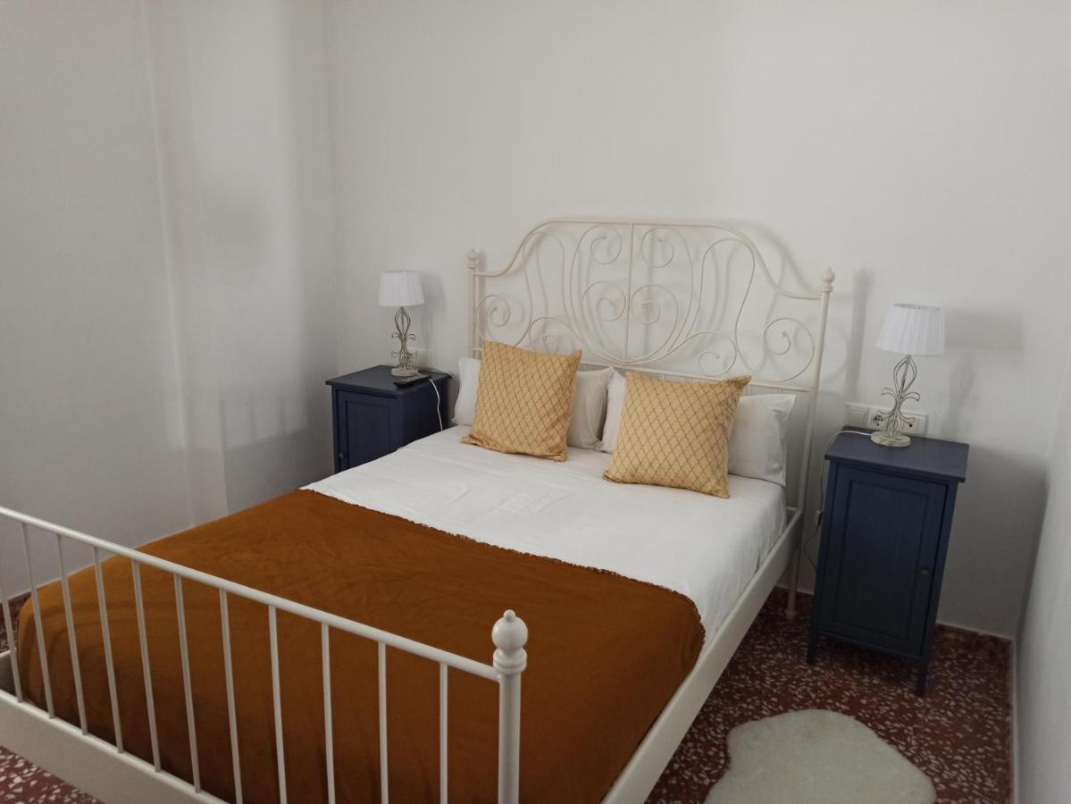 Frenteabastos Suites Cafe Hostal & Apartments 카르모나 객실 사진