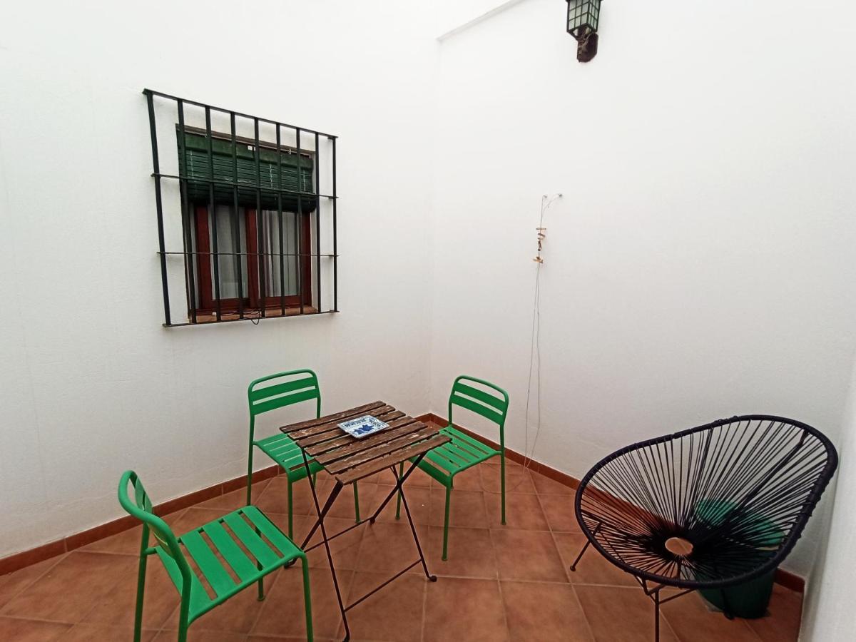 Frenteabastos Suites Cafe Hostal & Apartments 카르모나 외부 사진