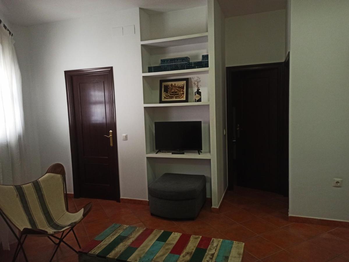 Frenteabastos Suites Cafe Hostal & Apartments 카르모나 외부 사진