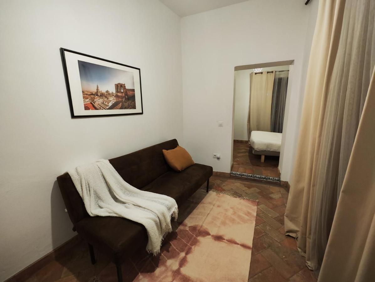 Frenteabastos Suites Cafe Hostal & Apartments 카르모나 외부 사진
