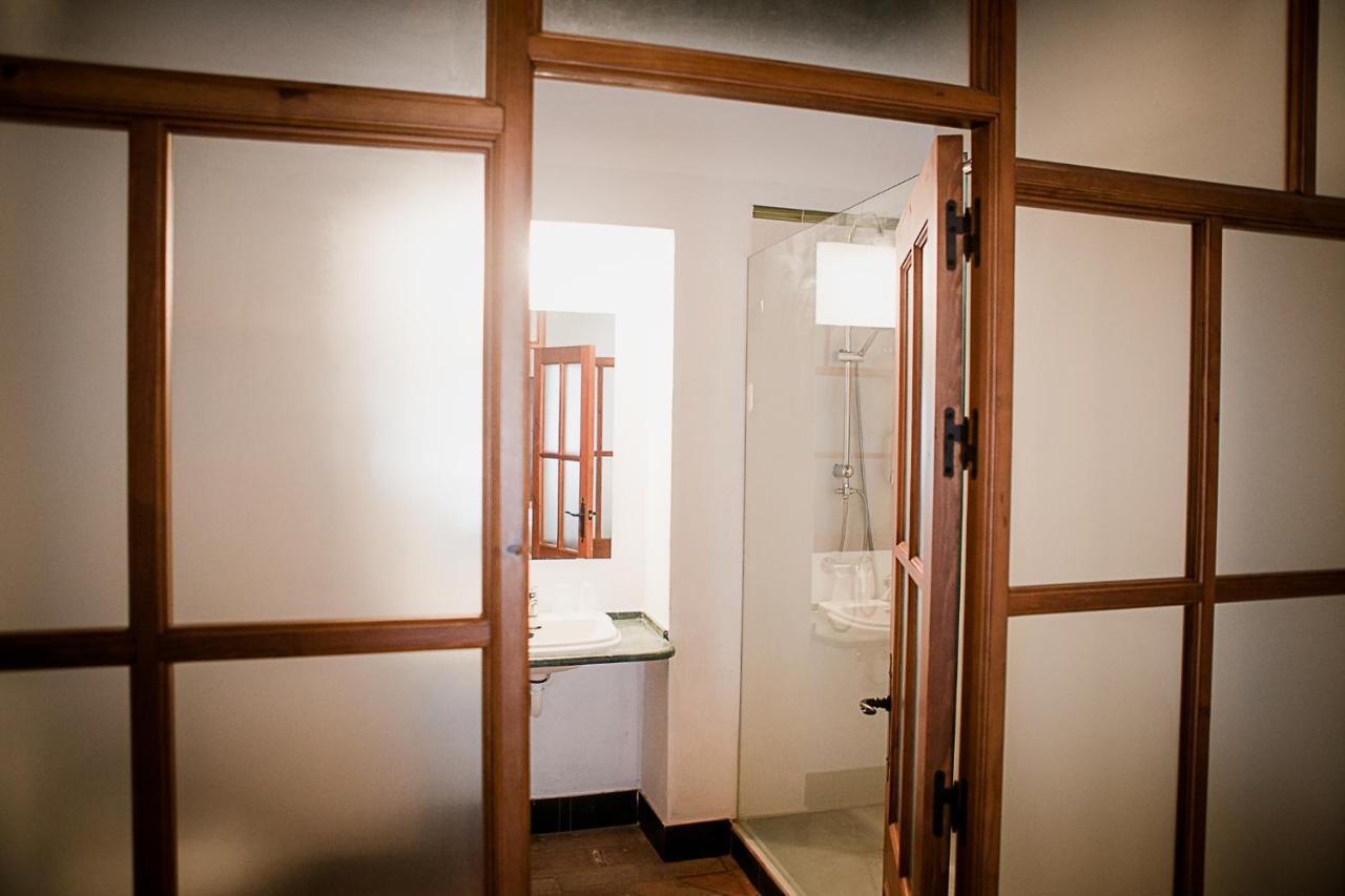 Frenteabastos Suites Cafe Hostal & Apartments 카르모나 외부 사진