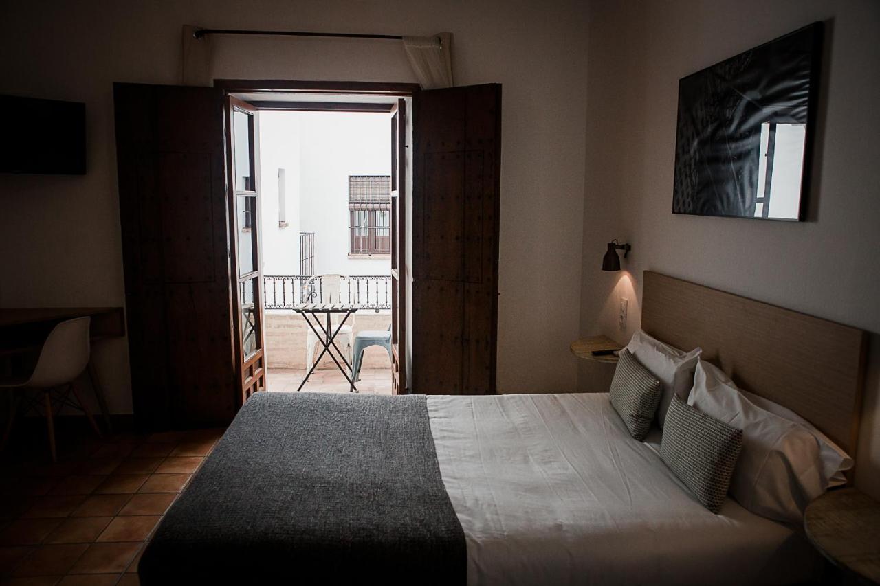 Frenteabastos Suites Cafe Hostal & Apartments 카르모나 외부 사진