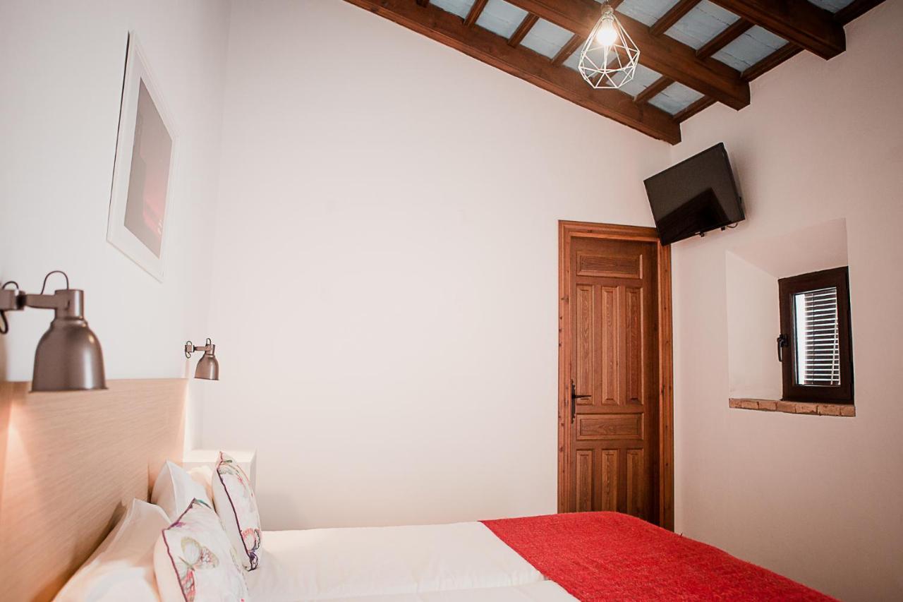 Frenteabastos Suites Cafe Hostal & Apartments 카르모나 외부 사진