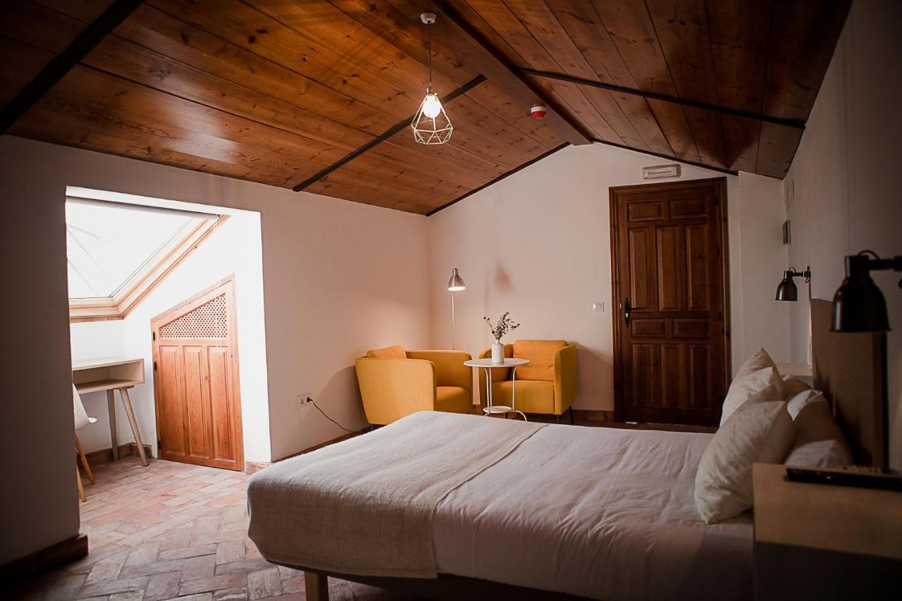 Frenteabastos Suites Cafe Hostal & Apartments 카르모나 외부 사진