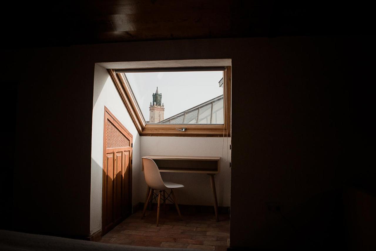 Frenteabastos Suites Cafe Hostal & Apartments 카르모나 외부 사진