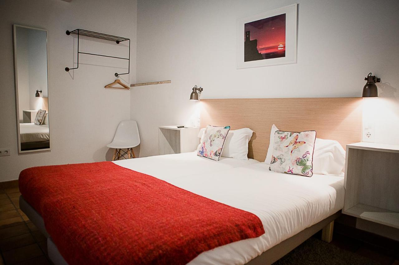 Frenteabastos Suites Cafe Hostal & Apartments 카르모나 외부 사진