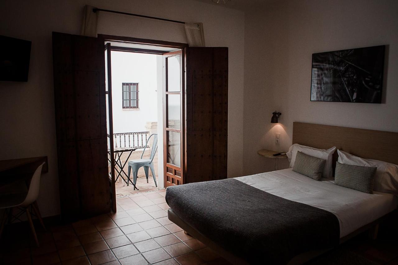 Frenteabastos Suites Cafe Hostal & Apartments 카르모나 외부 사진