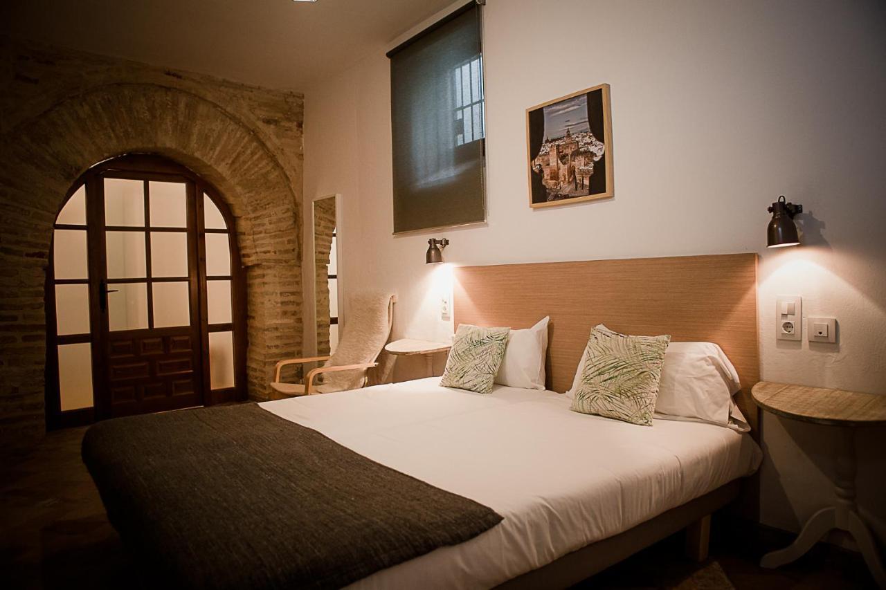 Frenteabastos Suites Cafe Hostal & Apartments 카르모나 외부 사진